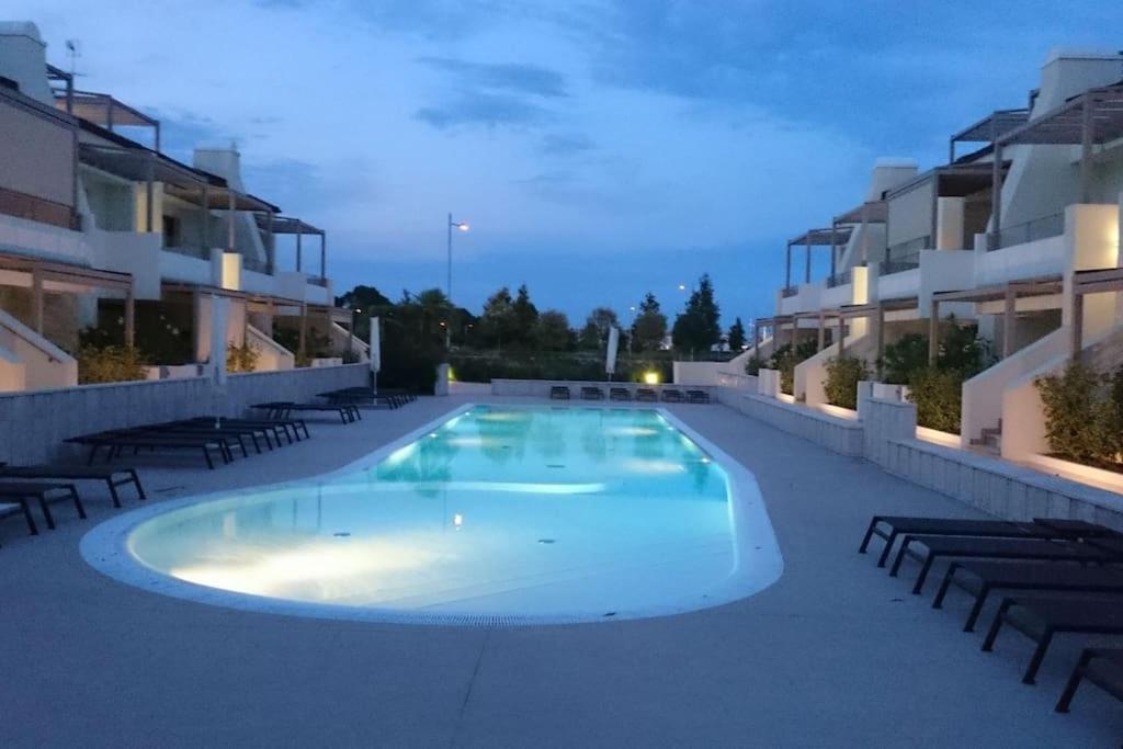Residence Jesolo Lido Centro Con Piscina Buitenkant foto