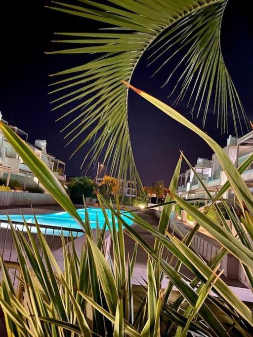 Residence Jesolo Lido Centro Con Piscina Buitenkant foto